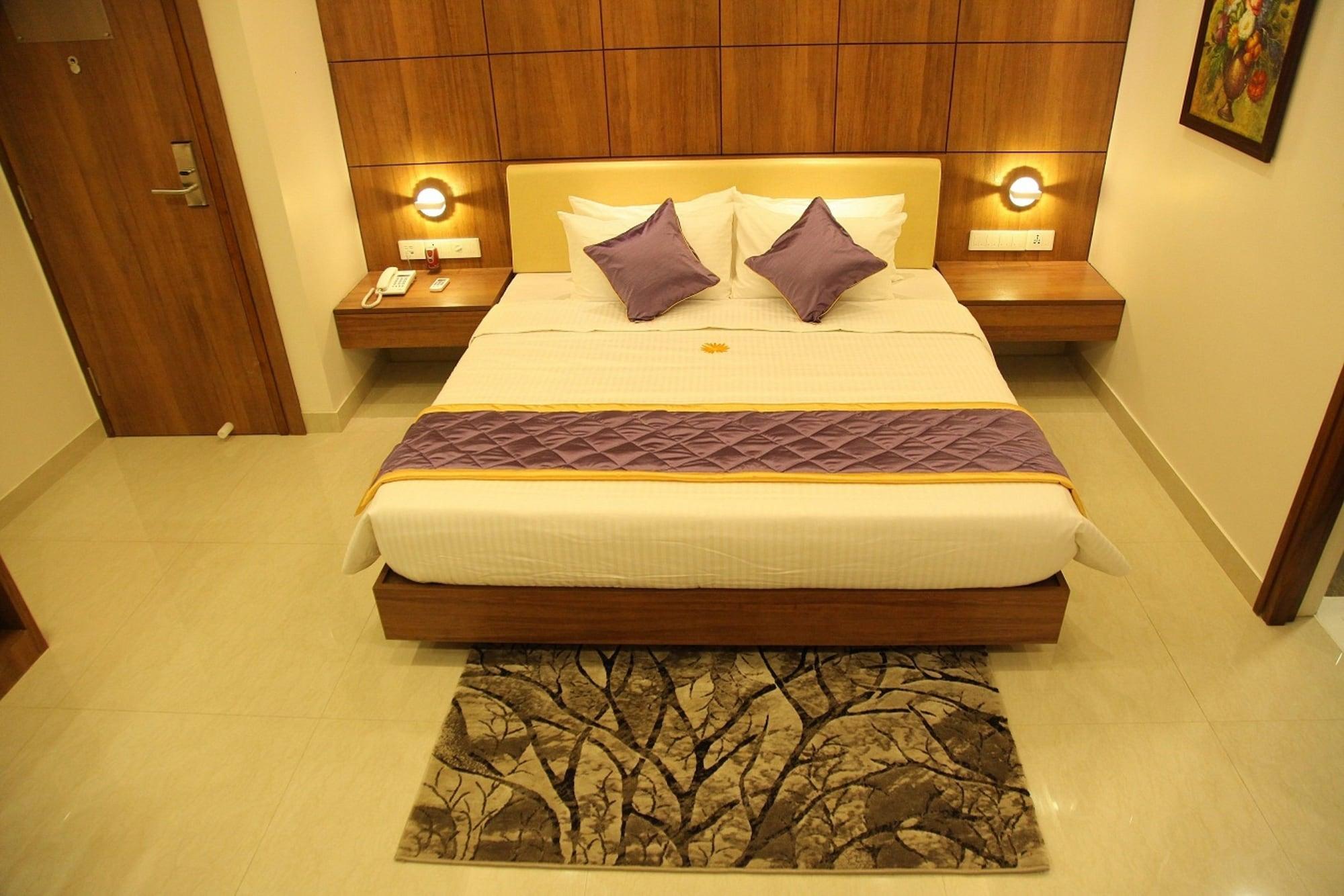 The Pommels Business Hotel Bangalore Esterno foto